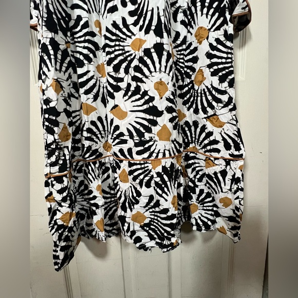 Black & Ivory Abstract Floral Split V Neck Midi Dress - Picture 7 of 8